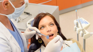 Photo of tand kirurg med stor erfaring og ekspertise